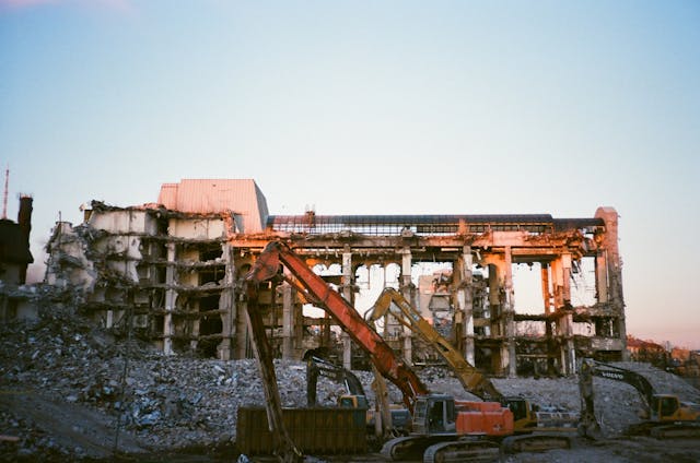 Overcoming Obstacles: Major Challenges in Demolition Projects
